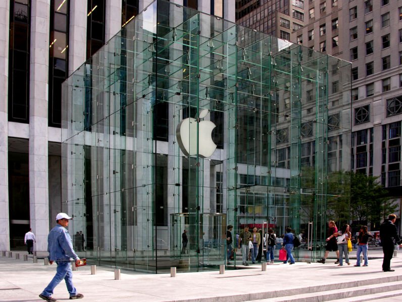 796px-Apple_store_fifth_avenue
