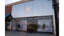 apple-store-iphone-display-2