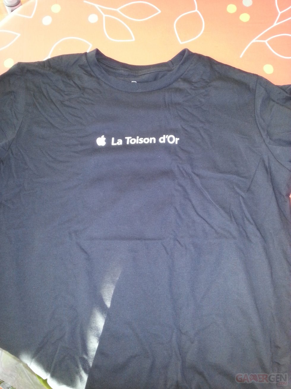 Dijon Apple 6