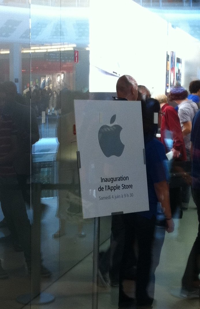 inauguration-apple-store-iphonegen (1)
