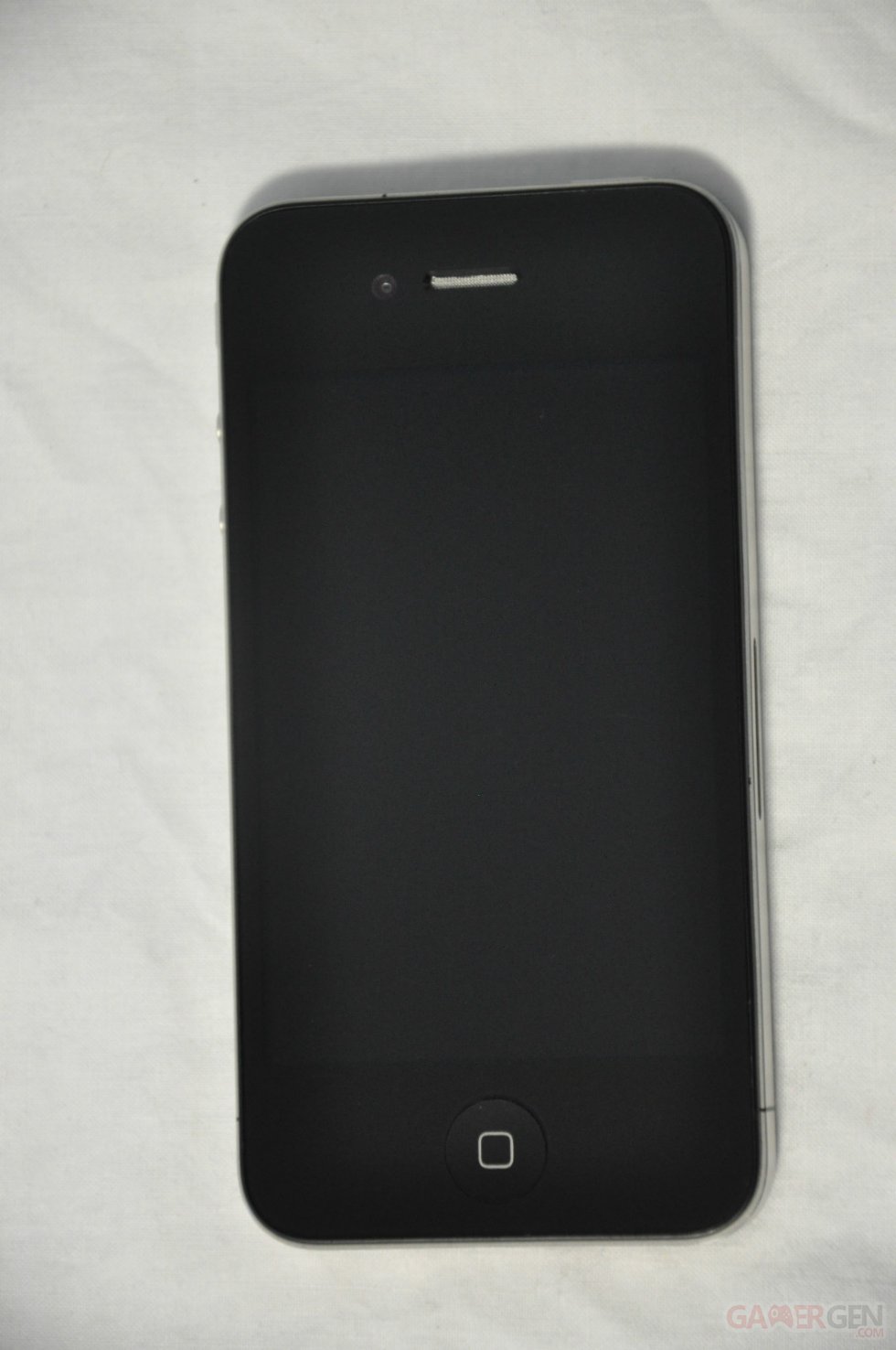 prototype-iphone-4-en-vente-sur-ebay-smartphone-fonctionnel