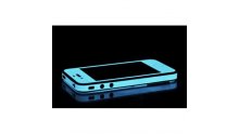 slickwraps-vivd-blue-glow-sticker-pour-iphone-illume-smartphone-2