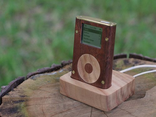 wooden-ipod-mini-3